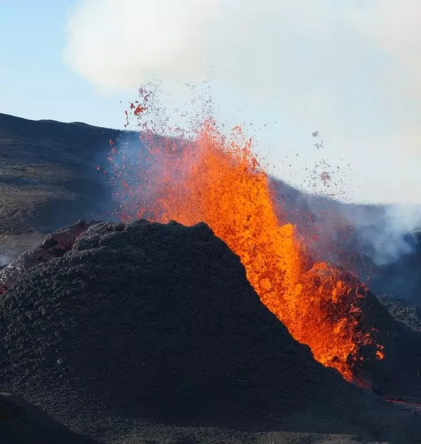 islandia vulcao paises nordicos lagoa azul, kirkjufell, game of thrones, guerra dos tronos, visitar a islandia, tours islandia, reykjavík, reiquiavique, capital da islandia, glaciar, laponia, finlandia, paises nordicos, husky, dog sled, caes, treno, laponia, finlandia, paises nordicos aurora boreal boreais lagoa azul blue lagoon vulcao myvatn vok husavik geosea hsuky sled neve gelo sul da islandia 8 dias